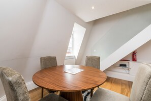 Dining - Piccadilly Lofts  by Allô Housing (London)