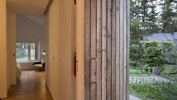 Bungalow, 1 Bedroom | Desk, blackout curtains, soundproofing, iron/ironing board