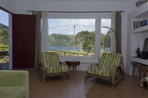 Hus - 4 sovrum | Vardagsrum | Platt-tv