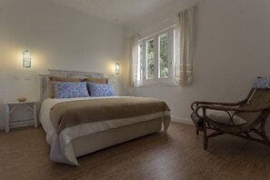 Hus - 4 sovrum | Skrivbord, mörkläggningsgardiner, ljudisolering och strykjärn/strykbräda