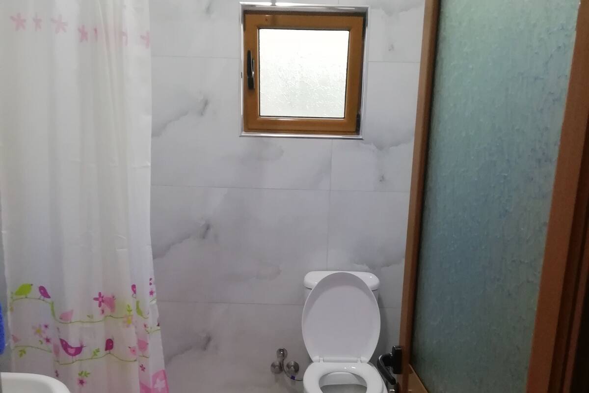 Studio, Balcony | Bathroom