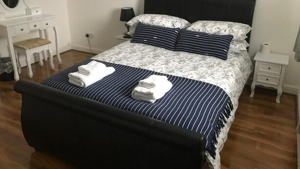 House - Charimore Relaxation House (London)
