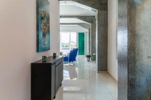 Lobby - Luxurious Yacht View Apt w/ Balcony at Famous Handelskade (Willemstad)