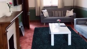 In-room safe, iron/ironing board, WiFi (free) - McLeod House (London)