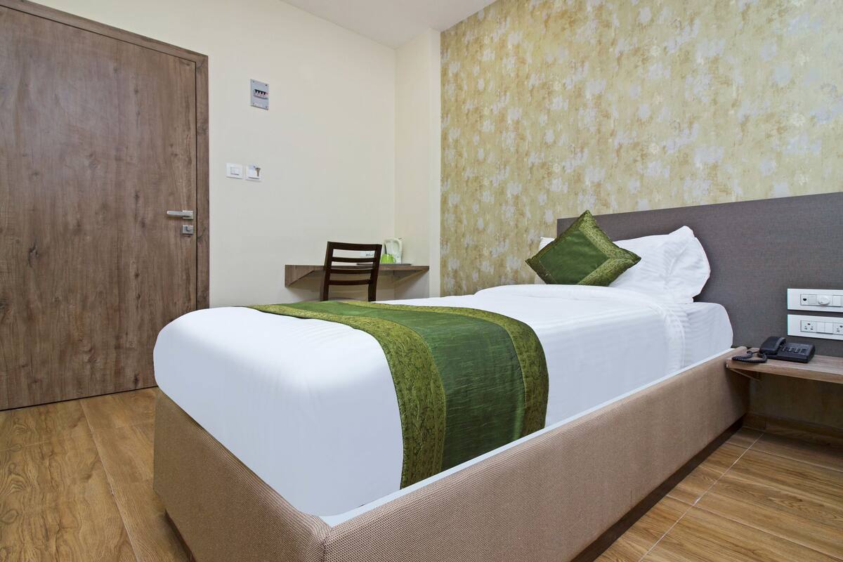 Iron/ironing board, rollaway beds, free WiFi, bed sheets
