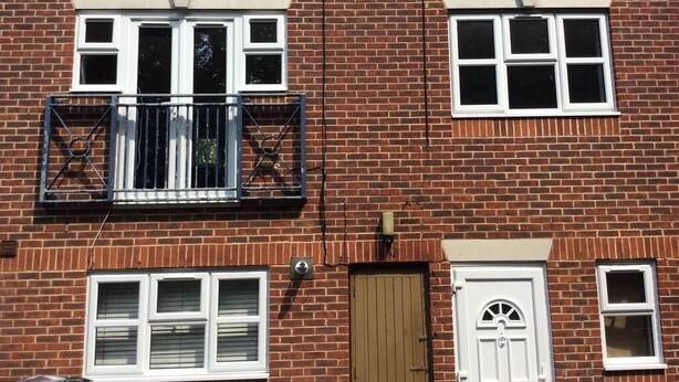 Front of property - Congleton Grove Vacation House (London)