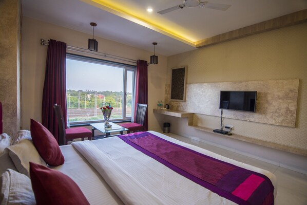 Free WiFi, bed sheets