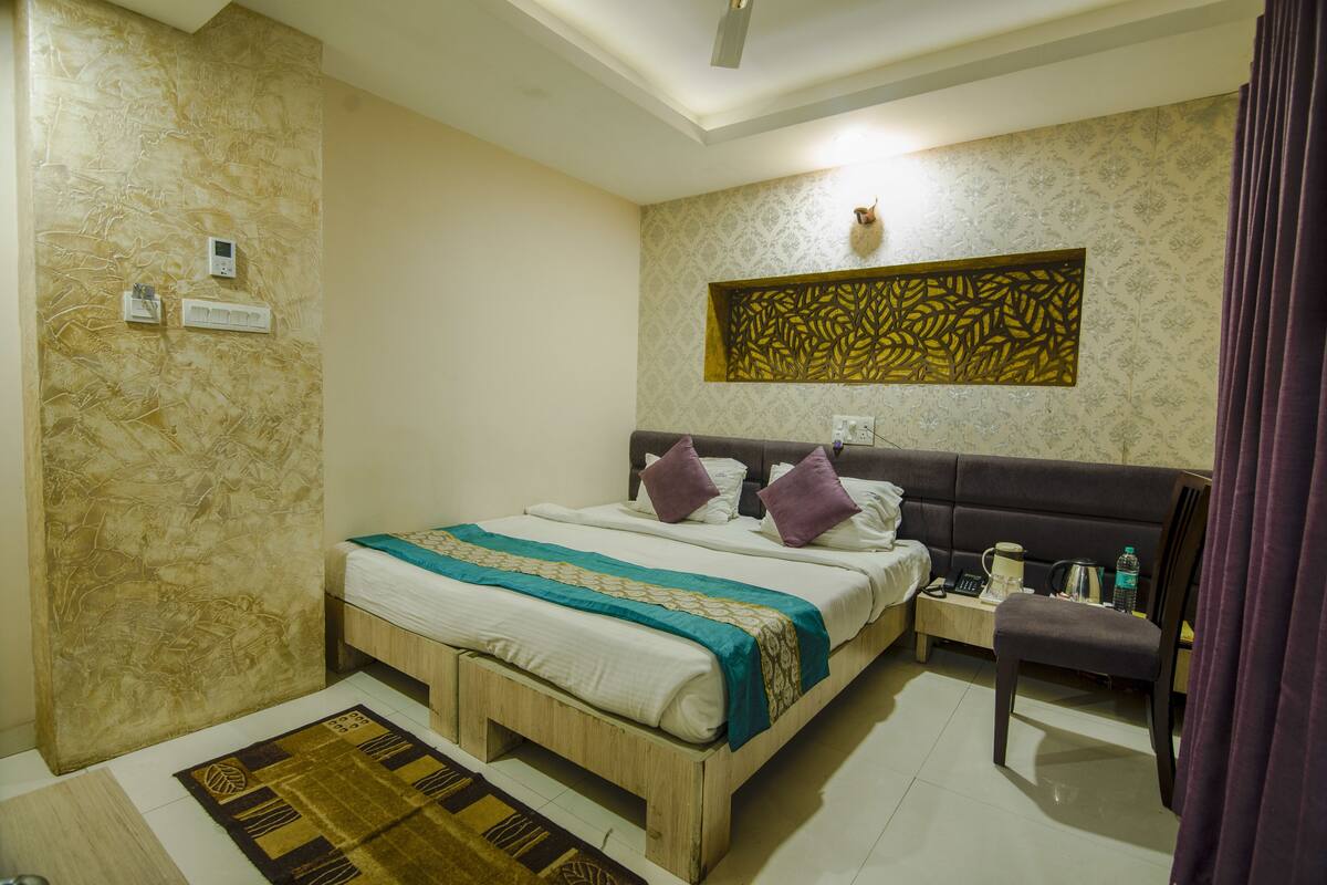 Quarto casal standard | Wi-Fi de cortesia, roupa de cama