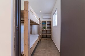 2 soverom, strykejern/-brett, wi-fi og sengetøy