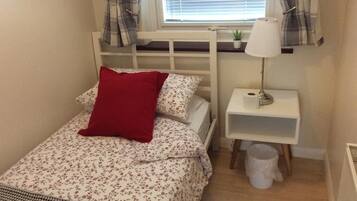 House, 3 Bedrooms | Iron/ironing board, free WiFi, bed sheets