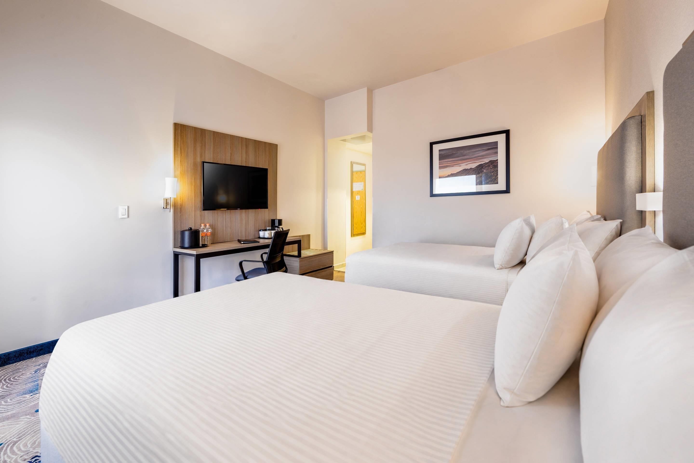 Standard Room, 2 Double Beds, Non Smoking | Hypo-allergenic bedding available, in-room safe, desk, laptop workspace