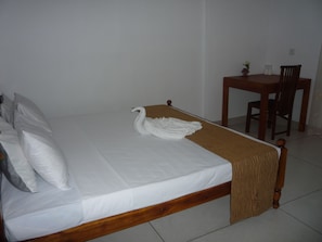 Economy Double or Twin Room | 1 bedroom, individually furnished, desk, laptop workspace