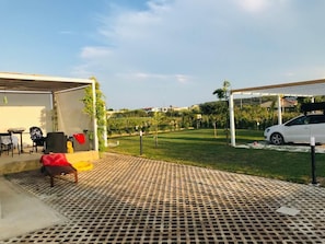 Property grounds - HOLIDAY HOME 400 MT FROM THE SEA AND 1 KM FROM THE CENTER - OASIS WITH GARDEN AND SPA - (Vieste, Italia)