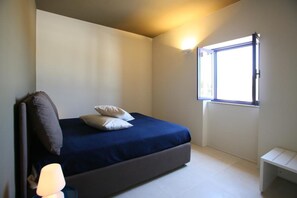 1 camera, ferro/asse da stiro, Wi-Fi, lenzuola