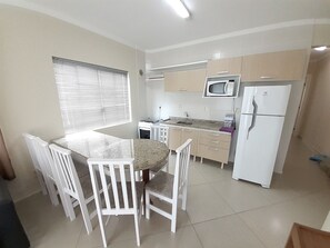 Fridge, microwave, oven, stovetop - 228, Budget apartment with 2 bedrooms (Bombas)