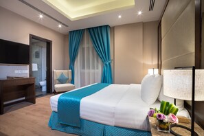 Minibar, két bảo mật tại phòng, bàn, màn/rèm cản sáng 