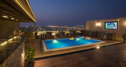 Naviti Warwick Dammam