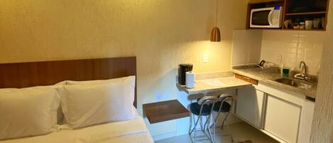 经典复式房, 1 张大床 | 防过敏的被褥、加厚床垫、迷你吧、特色装修