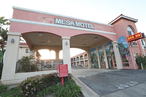 Exterior - Mesa Motel (Costa Mesa)