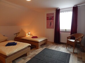 2 bedrooms, iron/ironing board, WiFi, bed sheets