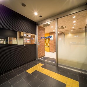 Lobby - Super Hotel Yokkaichi Kokudoichigozoi (Yokkaichi)
