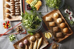 每日供應自助早餐 (每人 JPY2700)