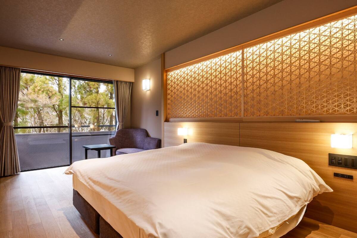 Minibar, in-room safe, free WiFi, bed sheets