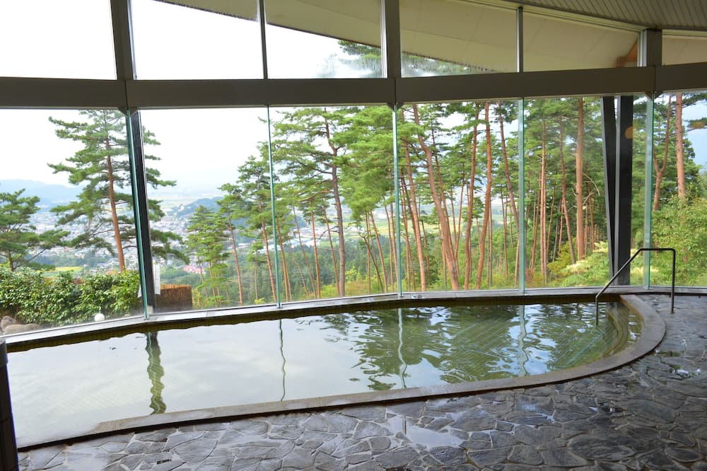 Takanoyu Onsen Palace Shofu