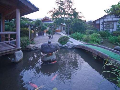 Yuno Onsen Hozanen