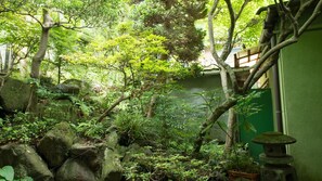 住宿地面
