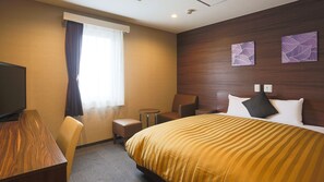 Desk, iron/ironing board - Hotel Sun Royal Kawasaki (Kawasaki)