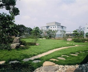 Property grounds - Kawasaki International Center Hotel (Kawasaki)