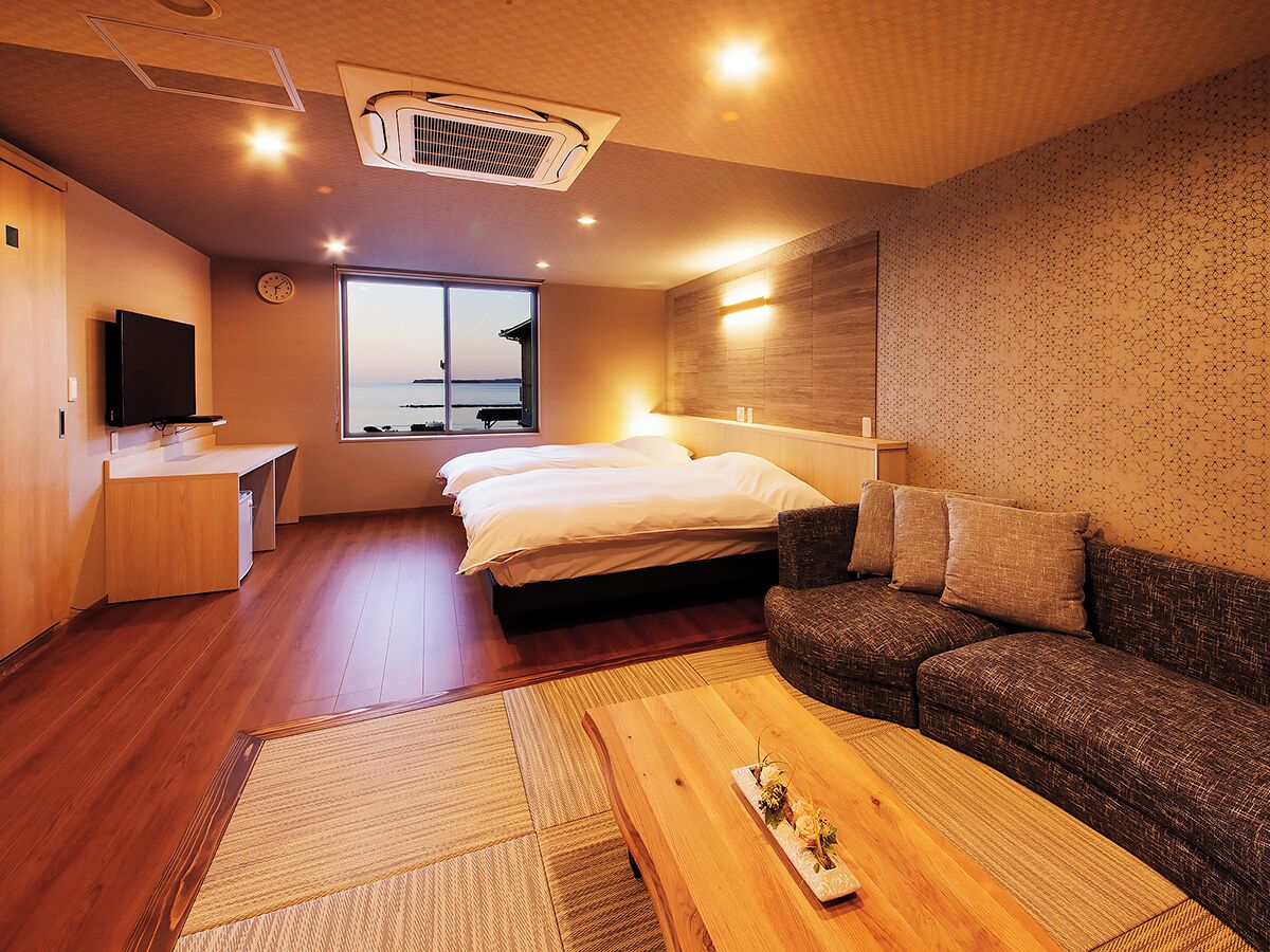 Quarto design, para não fumantes, vista parcial para o oceano | Individualmente decorados, individualmente mobiliados, escrivaninha
