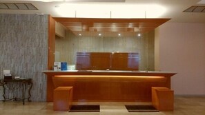Lobby - New Grand Hotel (Shinjo)