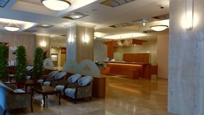 Lobby - New Grand Hotel (Shinjo)