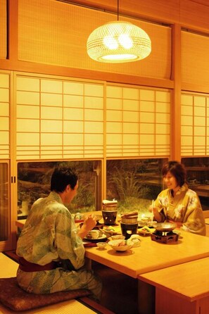 Dining - Hotel Kunitomi Suisenkaku (Itoigawa)