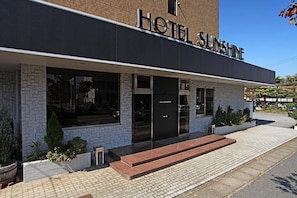 Exterior - OYO 44580 Hotel Sunshine (Koga)