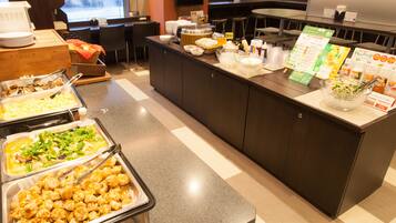 包每日自助早餐