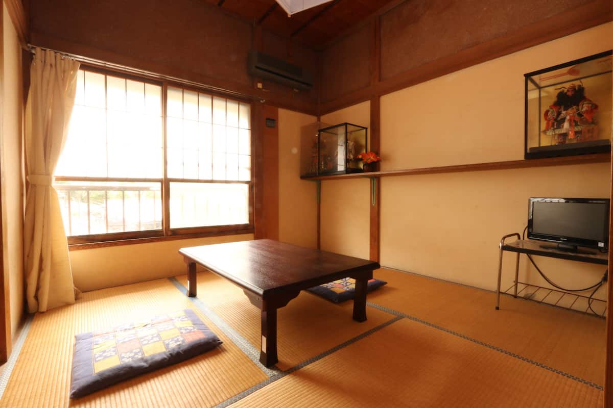 Japanese Style Room for 3 Guests | Free WiFi