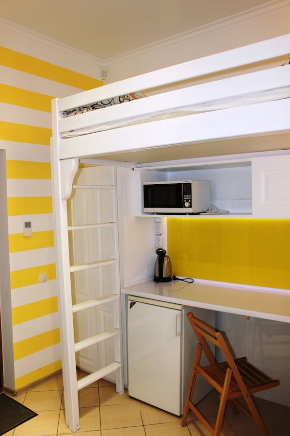 Economy Studio (4) | Private kitchen