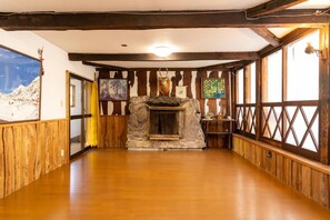 Interior - Hope Lodge (Chino)