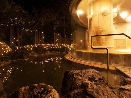 Public bath. Sunhills Hotel