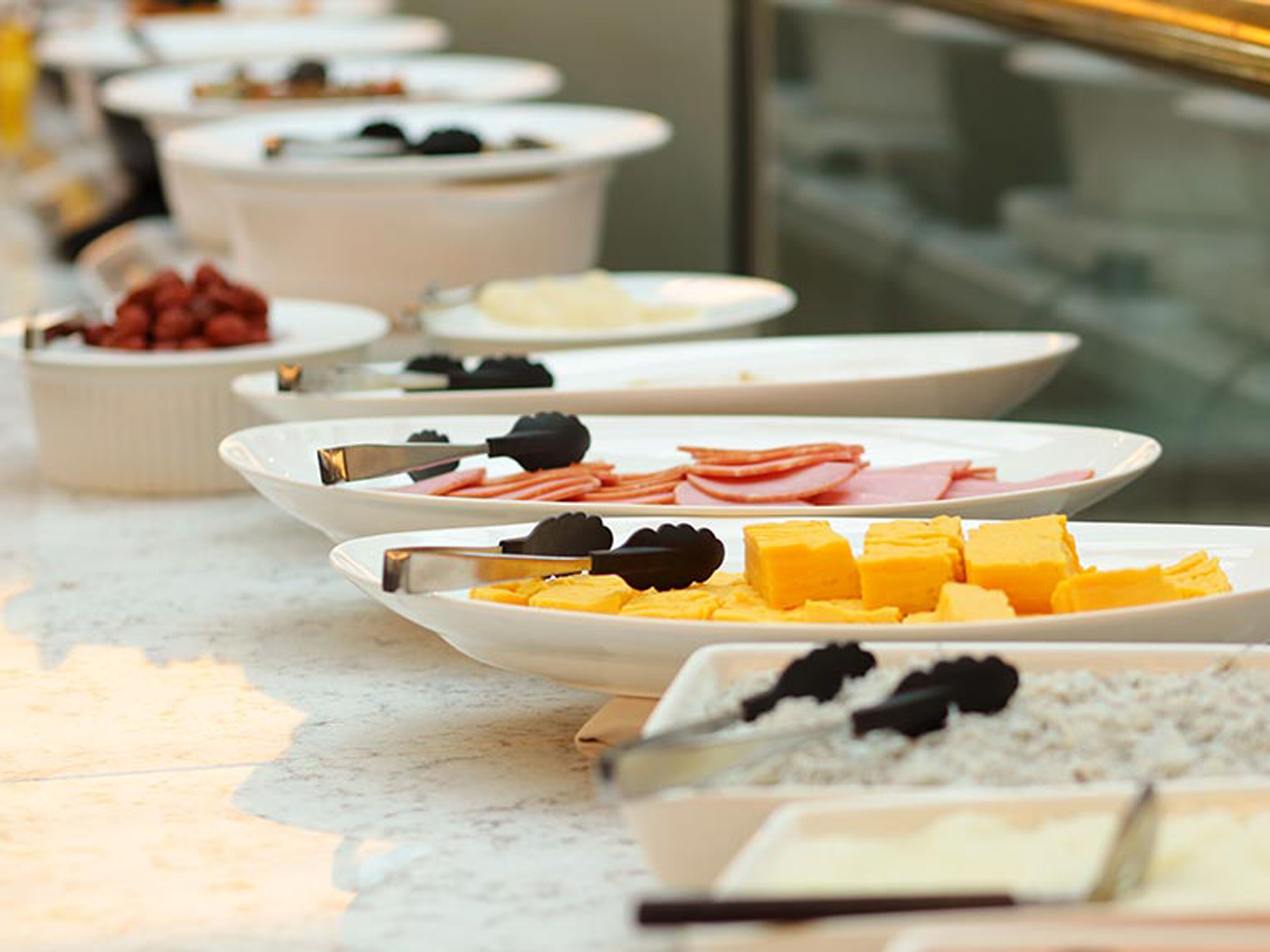 包每日自助早餐