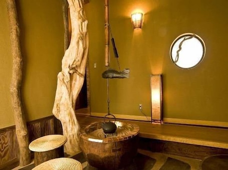 Bathroom. Yufuin Onsen Sanso Shikian