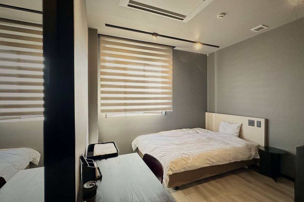 Desk, iron/ironing board (on request), WiFi (free), bed sheets