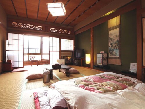 Iizaka Onsen Ryokan Komatsuya