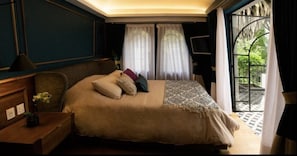 Comfort Room | In-room safe, blackout drapes, free WiFi, bed sheets