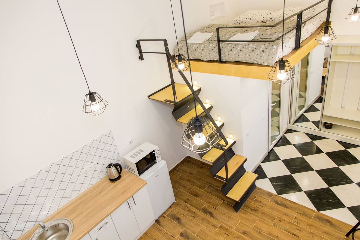 Design-Studio, 1 Queen-Bett und Schlafsofa, Blick auf den Innenhof (12) | Bügeleisen/Bügelbrett, kostenloses WLAN, Bettwäsche