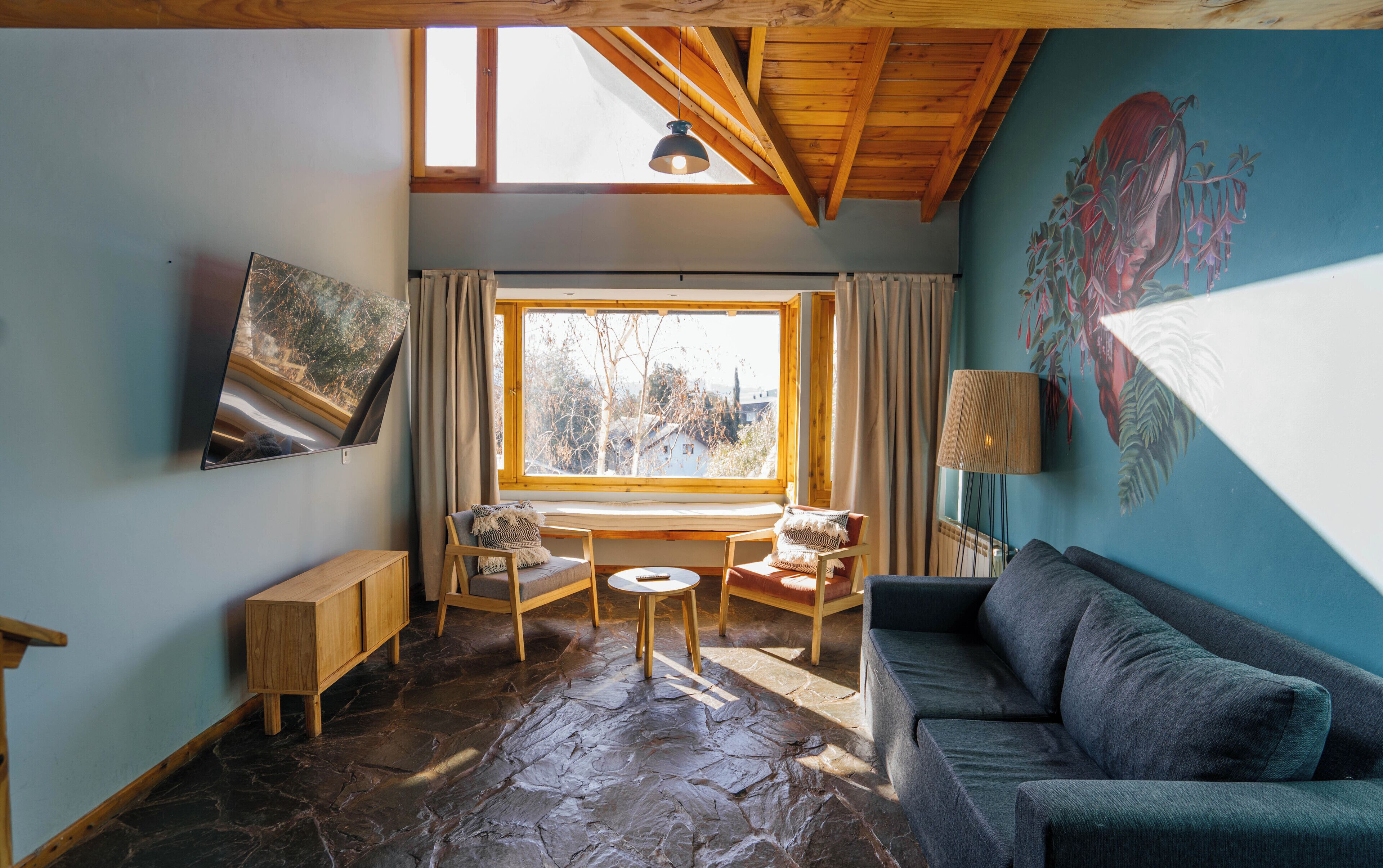 Standard Double Room | Living area | Smart TV, Netflix, streaming services