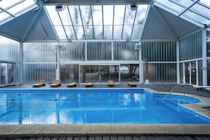 Una piscina techada